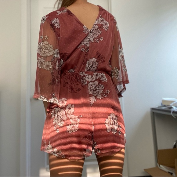 FLORAL ROMPER - Picture 2 of 4